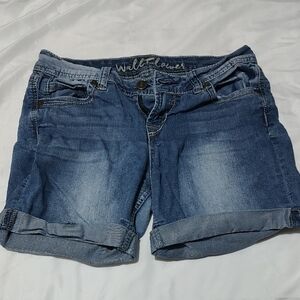 Wallflower Women's Classic Blue Jean Shorts